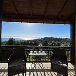 Golden View ארילס