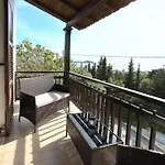 Golden View דירה